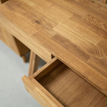 NordicStory Einstein 2 Schreibtisch aus massiver Eiche mit schwebendem Regal 140 x 55 x 106 cm.