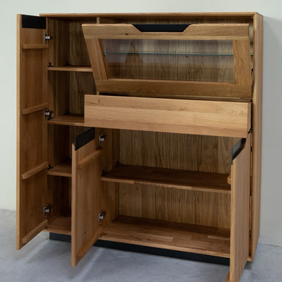 NordicStory Massivholzvitrine Eiche Bremen 3, 124 x 38 x 134 cm.