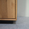 NordicStory Massivholzvitrine Eiche Bremen 3, 124 x 38 x 134 cm.