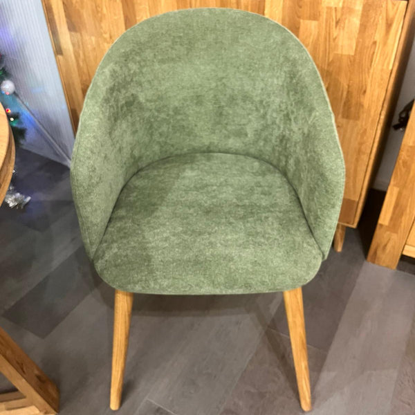 Armlehnstuhl Ana aus massiver Eiche mit Polsterung | VESKOR