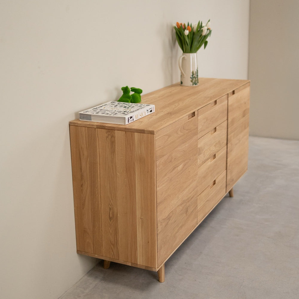 Kommode aus massiver Eiche Escandi Atelier | NordicStory