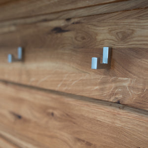 Wandgarderobe aus massiver Eiche Pola
