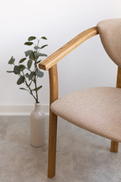 2er- oder 4er-Pack Alexis Esszimmerstühle, Gestell Eiche massiv, Polsterung Beige | NordicStory
