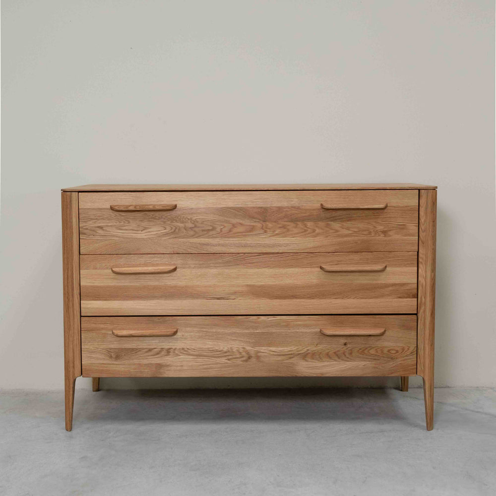 Eiche massiv Kommode Atlanta, 120 x 46,8 x 78,6 cm | NordicStory
