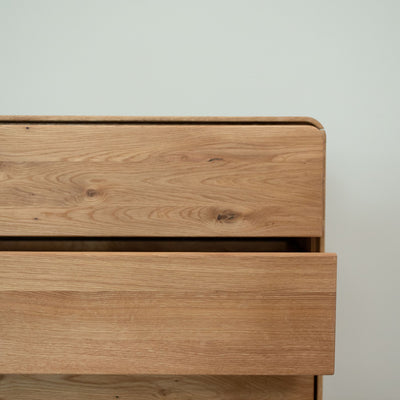 Kommode aus massiver Eiche Geneva 2 Kommode mit 4 Schubladen Roble.Store NordicStory