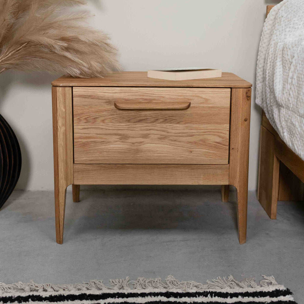 Atlanta Nachttisch Eiche massiv, 56,2 x 38,2 x 47 cm | NordicStory