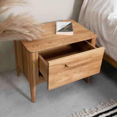 Atlanta Nachttisch Eiche massiv, 56,2 x 38,2 x 47 cm | NordicStory