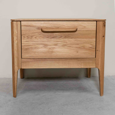 Atlanta Nachttisch Eiche massiv, 56,2 x 38,2 x 47 cm | NordicStory