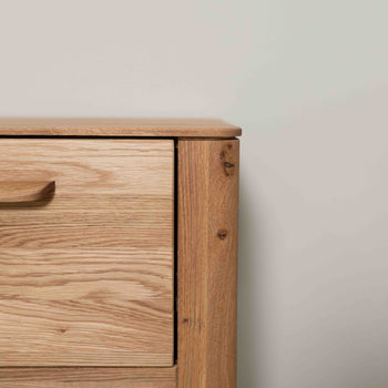 Atlanta Nachttisch Eiche massiv, 56,2 x 38,2 x 47 cm | NordicStory