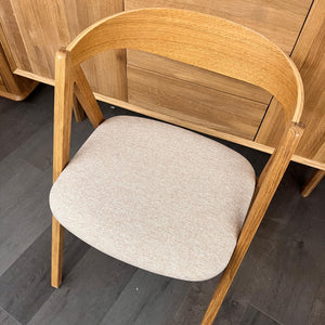 2er- oder 4er-Pack Oscar Esszimmerstühle Eiche massiv, gepolstert | VESKOR