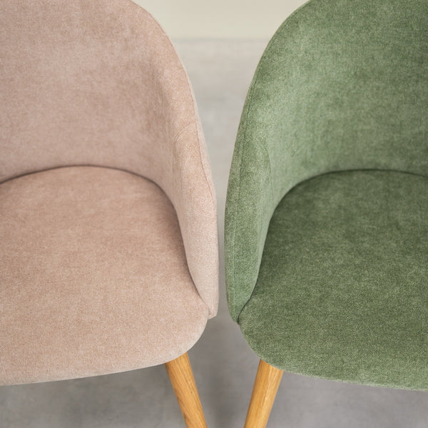 Armlehnstuhl Ana aus massiver Eiche mit Polsterung | VESKOR