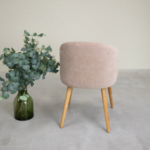 Armlehnstuhl Ana aus massiver Eiche mit Polsterung | VESKOR