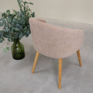 Armlehnstuhl Ana aus massiver Eiche mit Polsterung | VESKOR