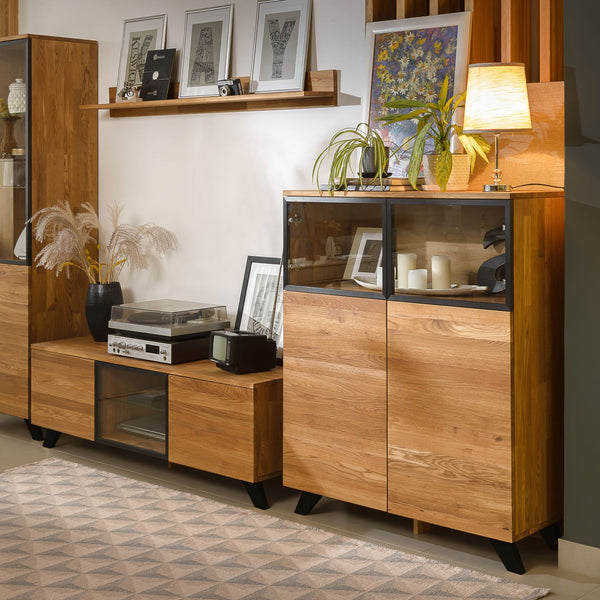 NordicStory Kommode aus massiver Eiche mit schwarzen Metallbeinen Moritz