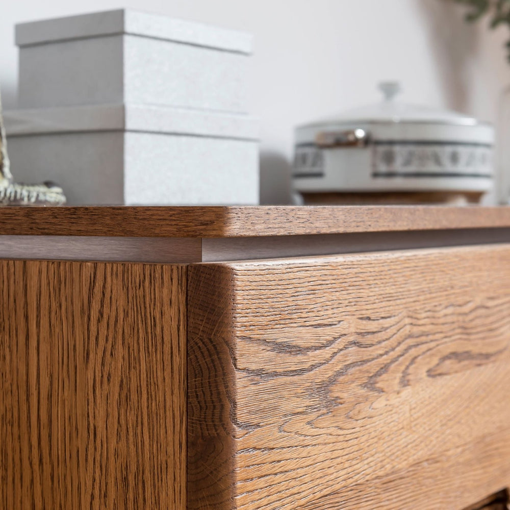 NordicStory TV-Ständer aus Eichenholz