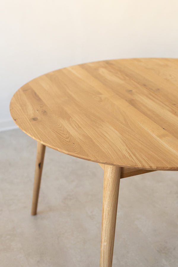 NordicStory Ausziehbarer Esstisch aus massiver Eiche Escandi 4 120-155 x 120 x 75 cm.