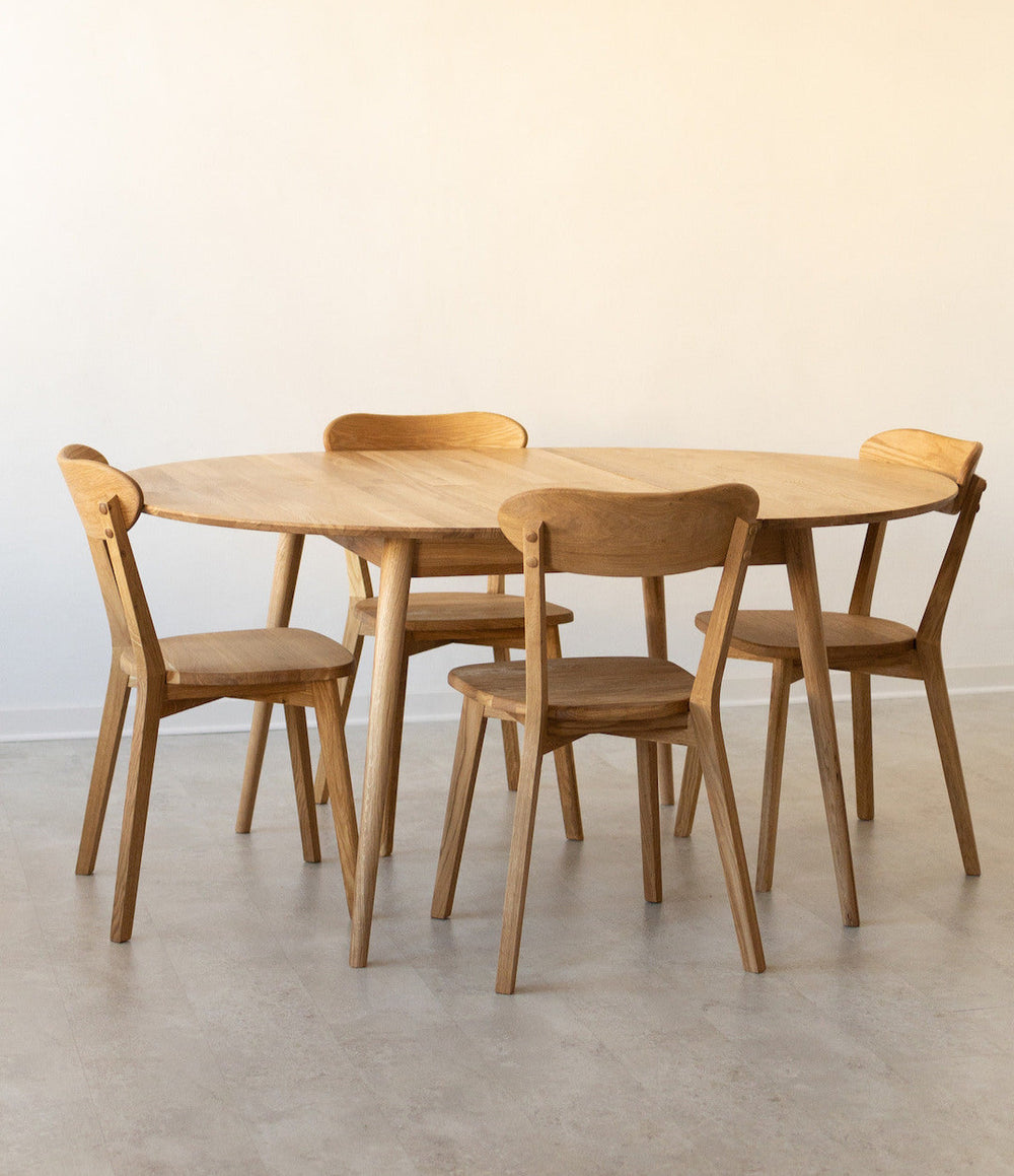 NordicStory Ausziehbarer Esstisch aus massiver Eiche Escandi 4 120-155 x 120 x 75 cm.