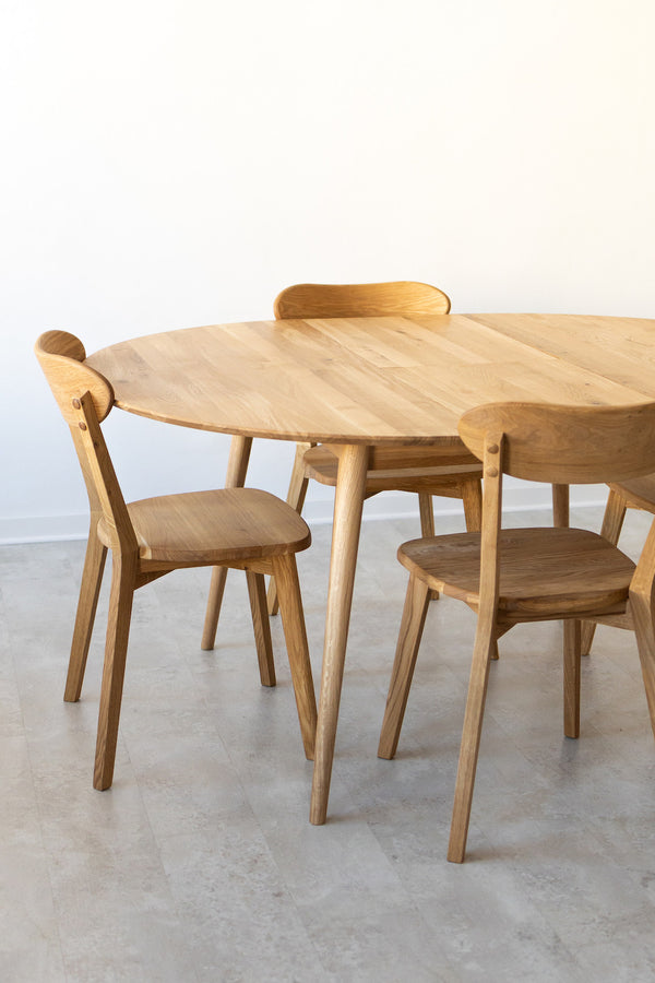 NordicStory Ausziehbarer Esstisch aus massiver Eiche Escandi 4 120-155 x 120 x 75 cm.