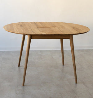 NordicStory Runder ausziehbarer Esstisch aus massiver Eiche Escandi 3 100-130 x 100 x 75 cm.  Medien 1 von 20