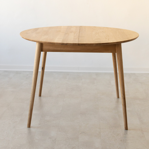 Ausziehbarer Esstisch aus massiver Eiche Escandi 4, 120-155 x 120 x 75 cm | NordicStory